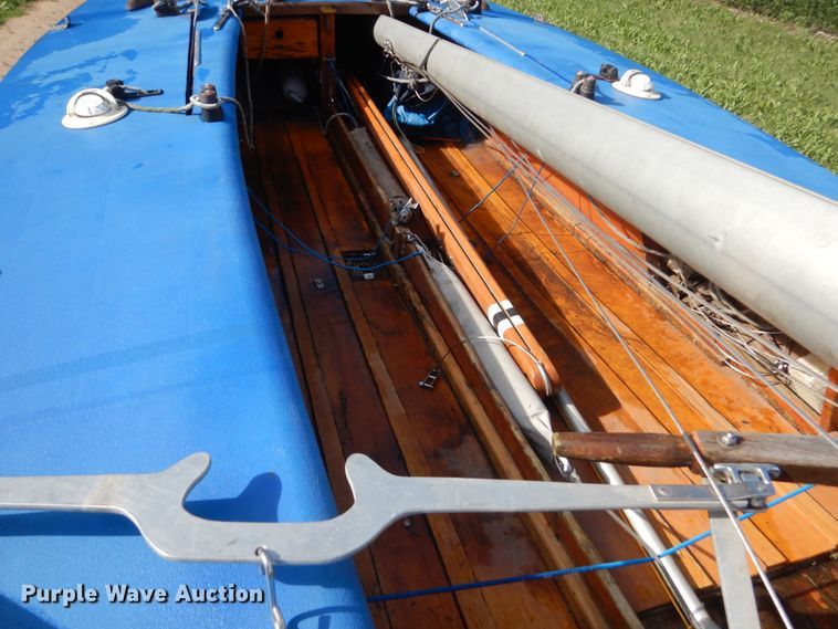 image for item FK9378 Melges M-16 Scow sail boat