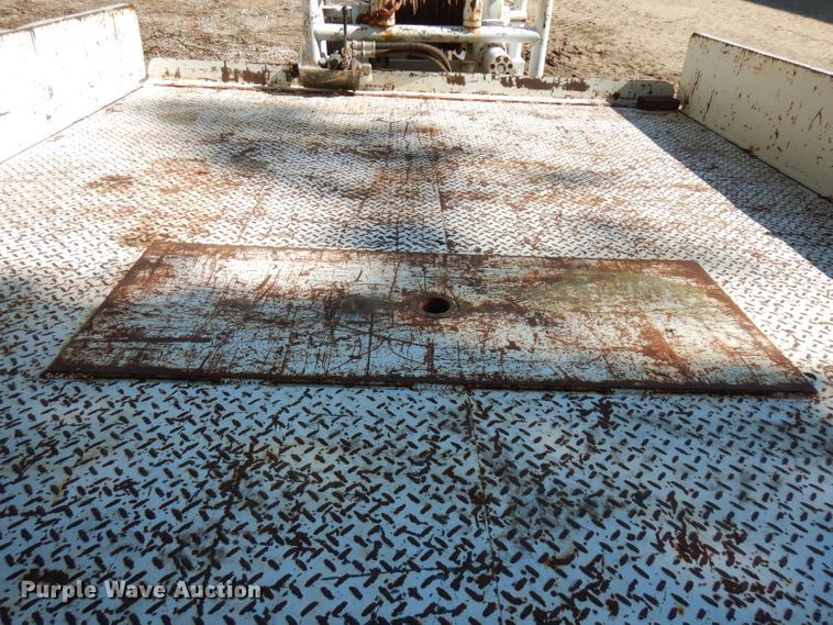 image for item FN9281 Flatbed