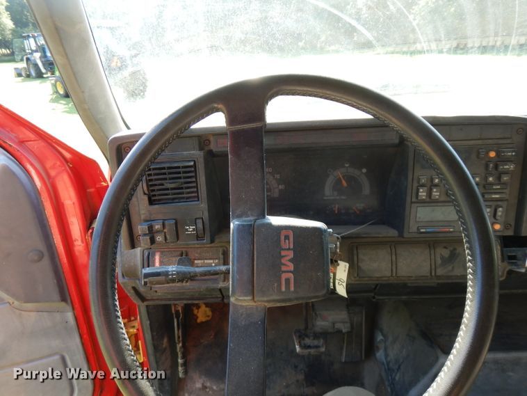 image for item FN9286 1992 GMC C5500  dump truck