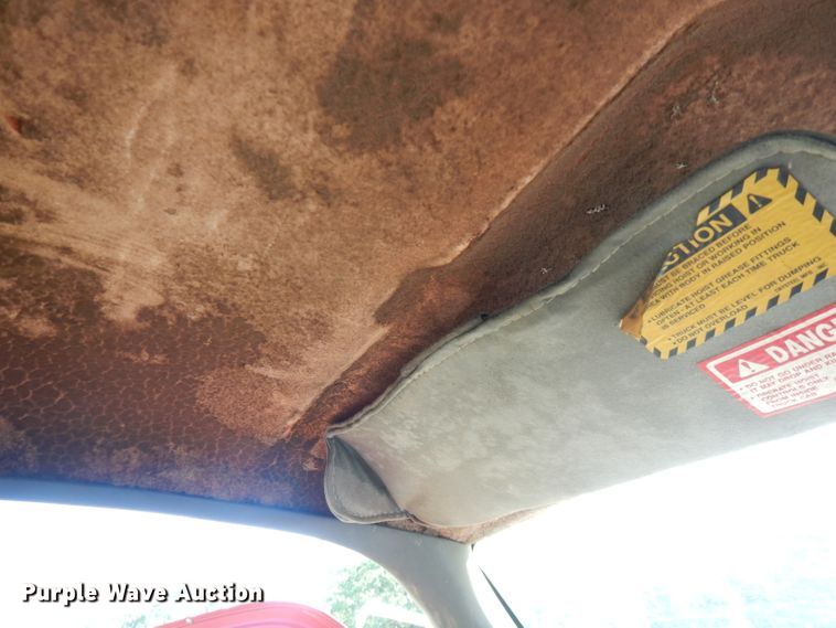 image for item FN9286 1992 GMC C5500  dump truck