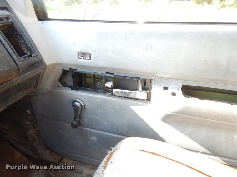 image for item FN9286 1992 GMC C5500  dump truck