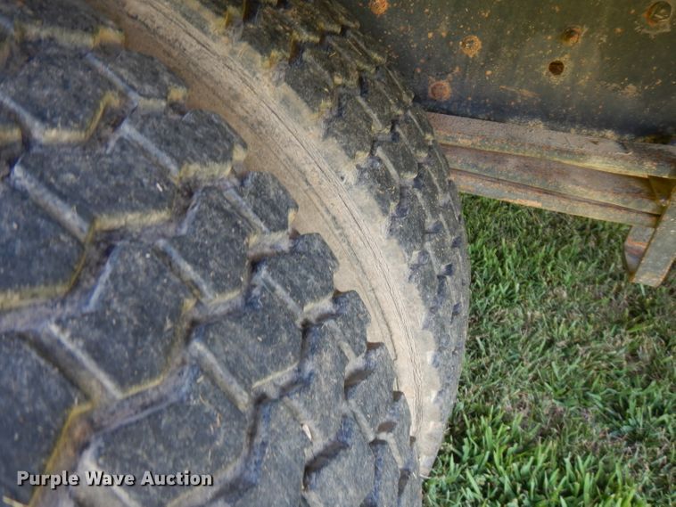 image for item FN9286 1992 GMC C5500  dump truck