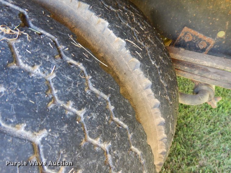 image for item FN9286 1992 GMC C5500  dump truck