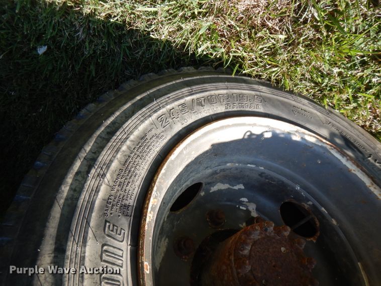 image for item FN9286 1992 GMC C5500  dump truck