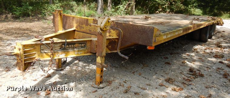 image for item FN9293 1998 Mac-lander equipment trailer