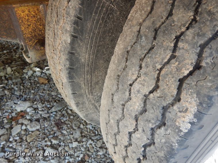 image for item FN9293 1998 Mac-lander equipment trailer