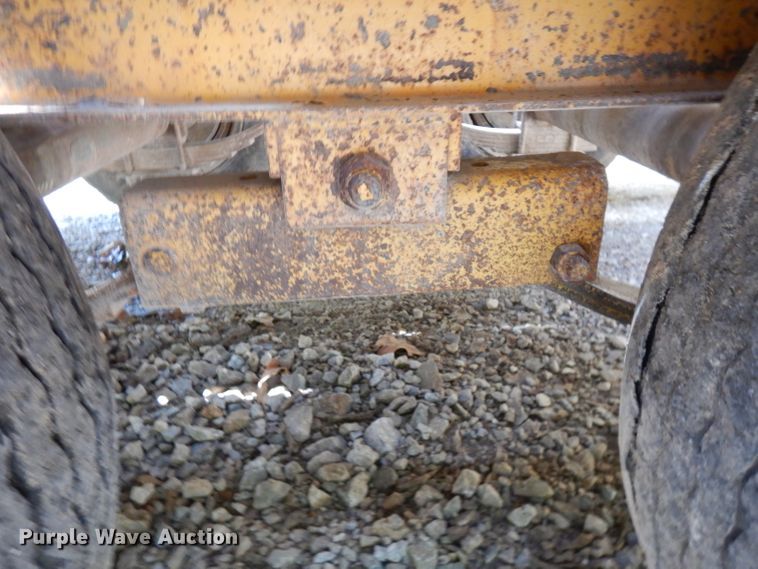 image for item FN9293 1998 Mac-lander equipment trailer