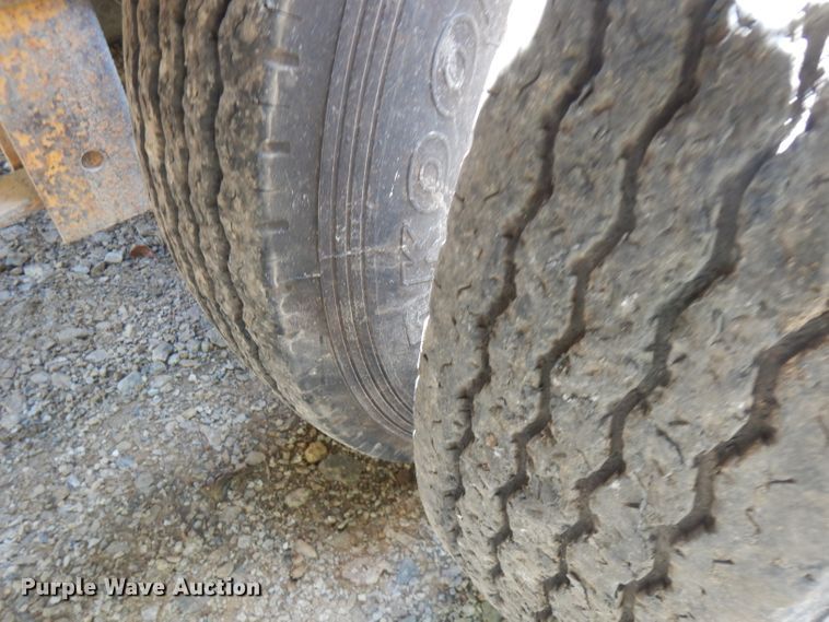 image for item FN9293 1998 Mac-lander equipment trailer