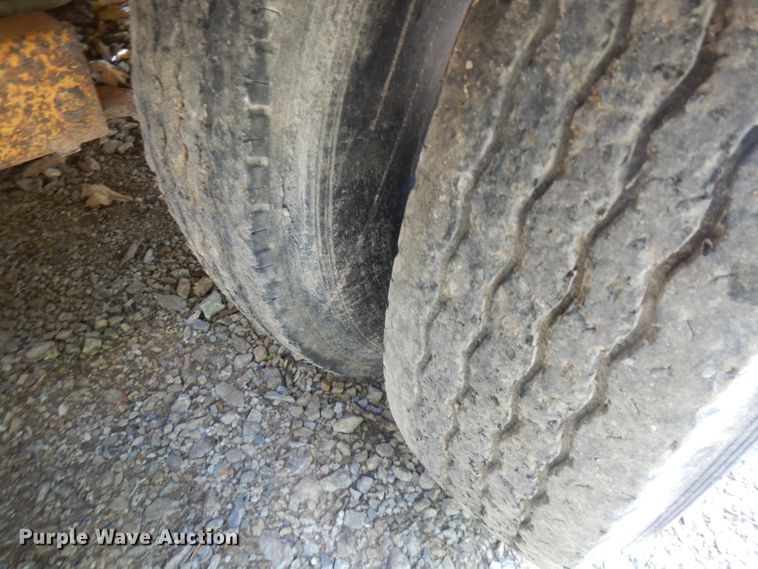 image for item FN9293 1998 Mac-lander equipment trailer