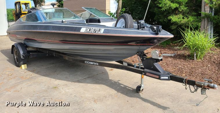 image for item FX9510 1990 Cobra  boat