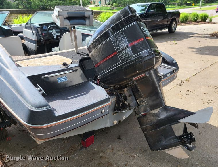 image for item FX9510 1990 Cobra  boat