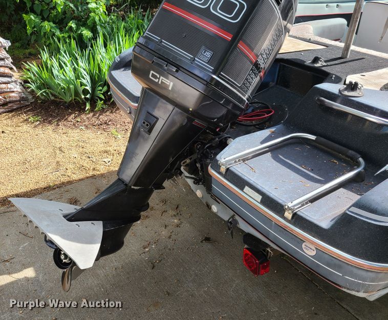 image for item FX9510 1990 Cobra  boat