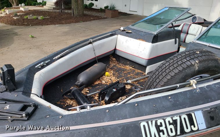 image for item FX9510 1990 Cobra  boat