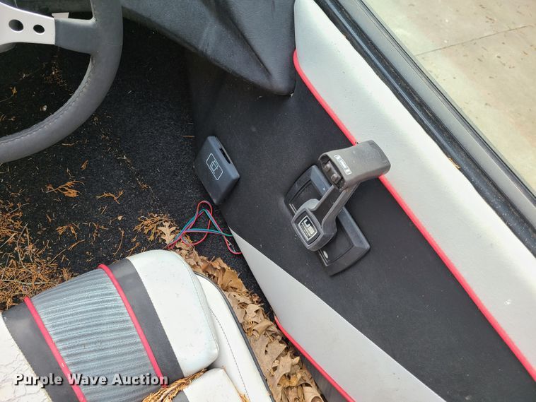 image for item FX9510 1990 Cobra  boat