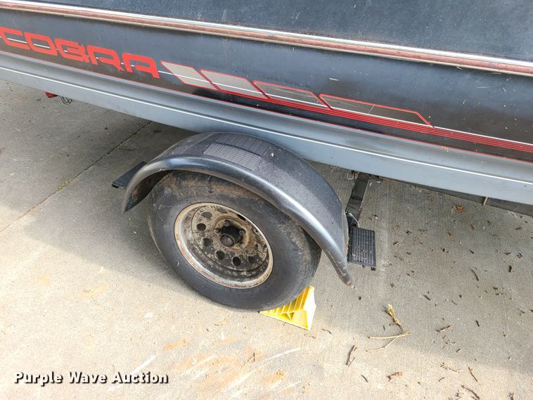 image for item FX9510 1990 Cobra  boat