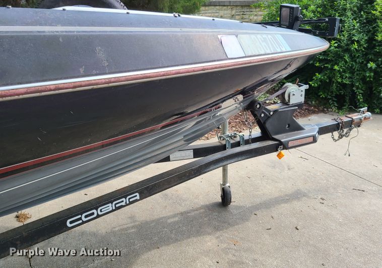 image for item FX9510 1990 Cobra  boat