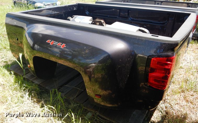 image for item FY9164 Chevrolet Silverado 3500 pickup truck bed