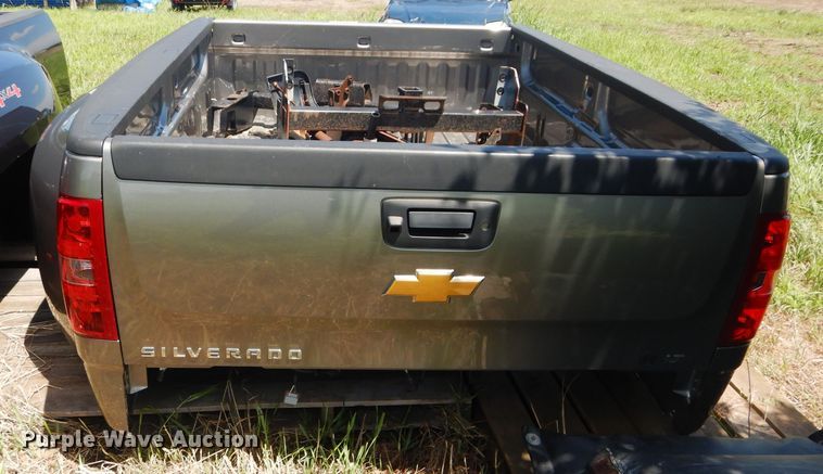 image for item FY9165 Chevrolet Silverado 3500 pickup truck bed