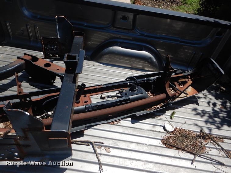 image for item FY9165 Chevrolet Silverado 3500 pickup truck bed