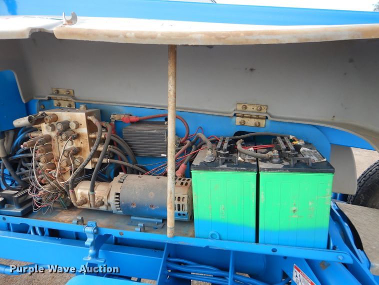 image for item GC9207 2006 Genie TZ5006-147  boom lift