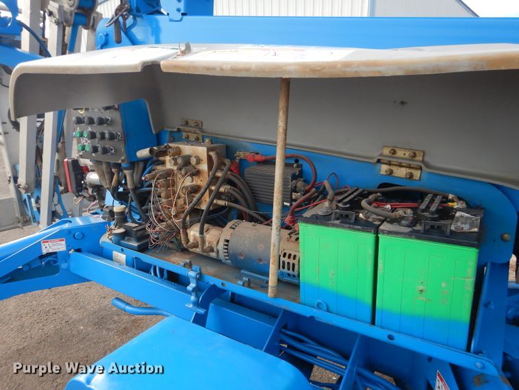 image for item GC9207 2006 Genie TZ5006-147  boom lift