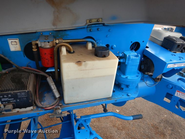 image for item GC9207 2006 Genie TZ5006-147  boom lift