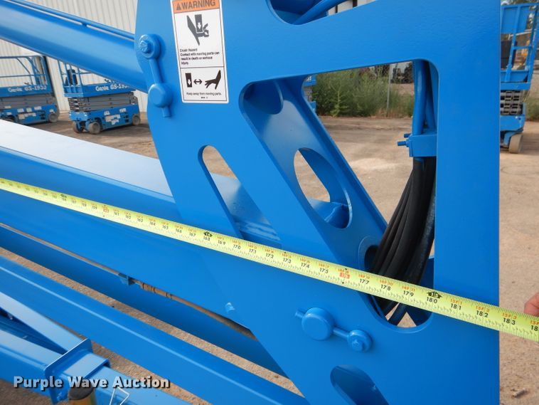 image for item GC9207 2006 Genie TZ5006-147  boom lift