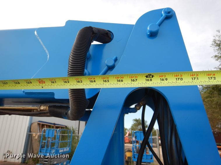 image for item GC9207 2006 Genie TZ5006-147  boom lift