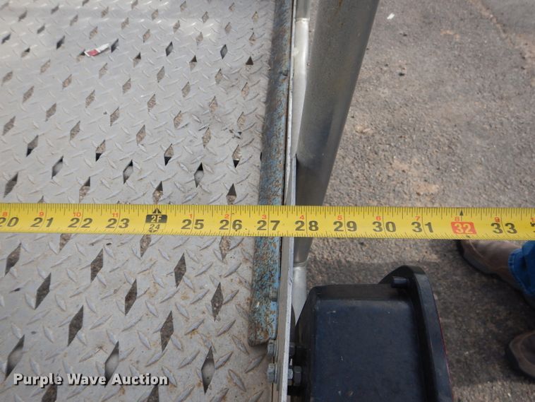 image for item GC9207 2006 Genie TZ5006-147  boom lift