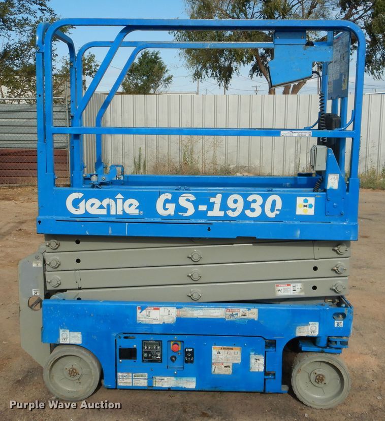 image for item GC9208 2012 Genie GS-1930  scissor lift