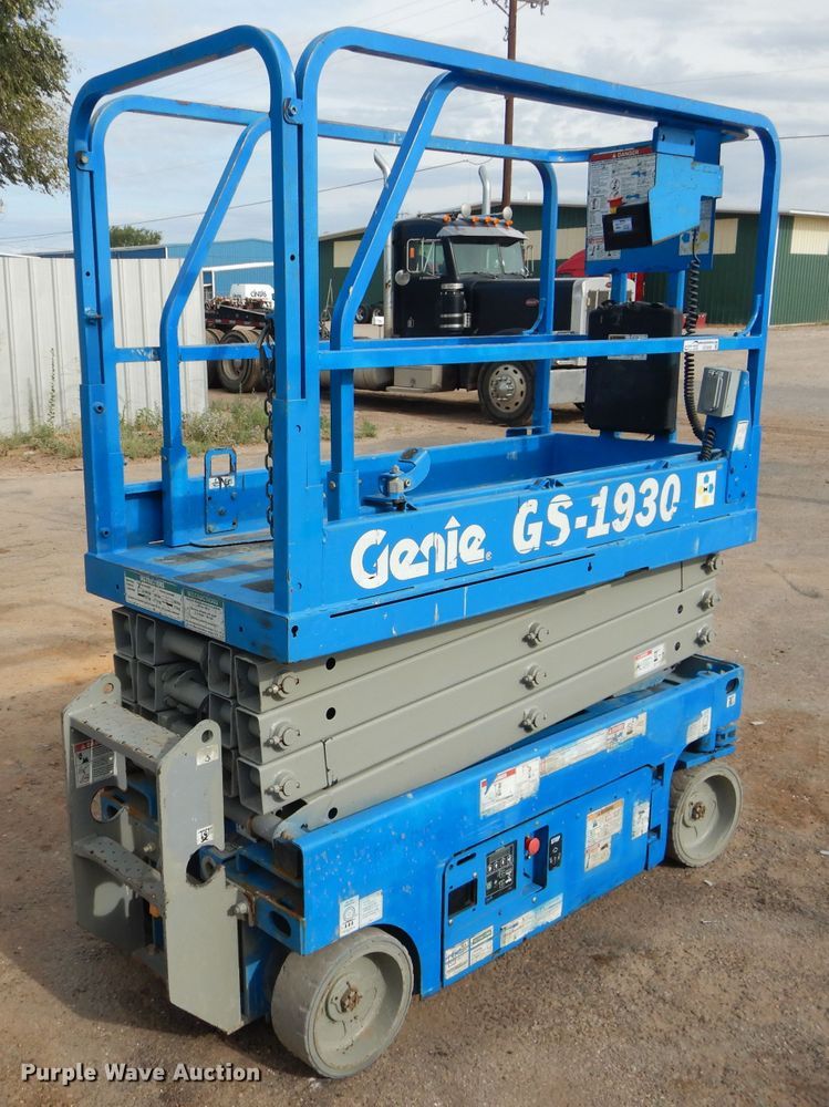 image for item GC9208 2012 Genie GS-1930  scissor lift