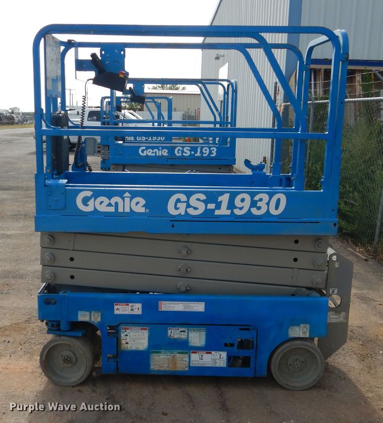 image for item GC9208 2012 Genie GS-1930  scissor lift