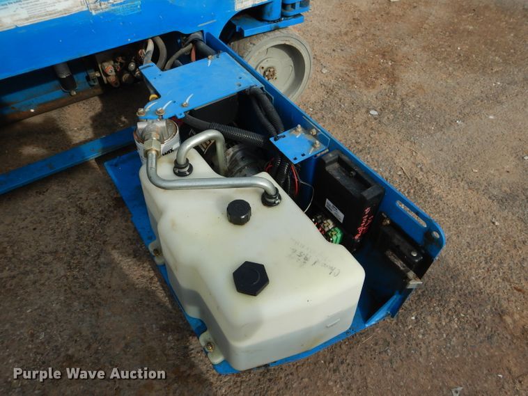 image for item GC9208 2012 Genie GS-1930  scissor lift