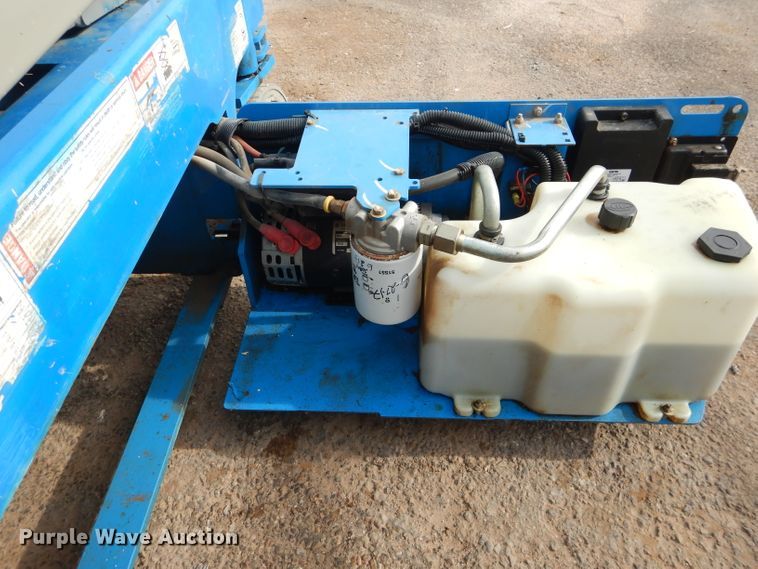 image for item GC9208 2012 Genie GS-1930  scissor lift