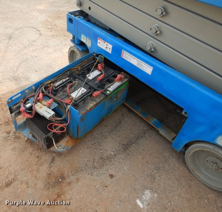 image for item GC9208 2012 Genie GS-1930  scissor lift