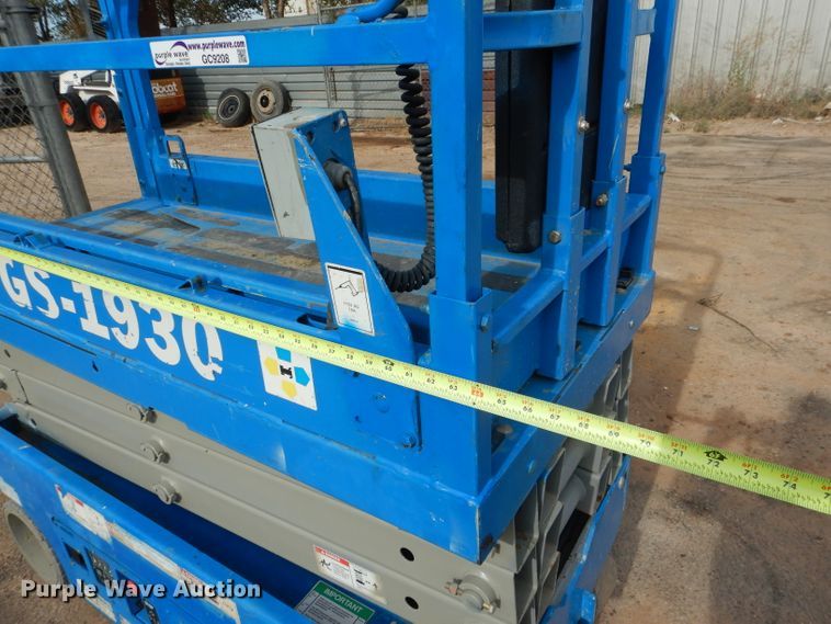 image for item GC9208 2012 Genie GS-1930  scissor lift