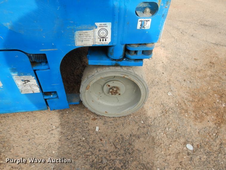 image for item GC9208 2012 Genie GS-1930  scissor lift