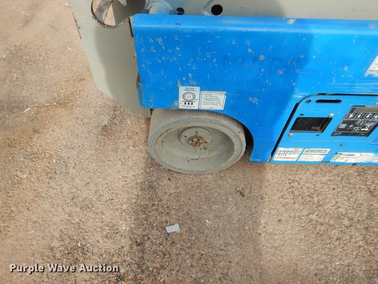 image for item GC9208 2012 Genie GS-1930  scissor lift