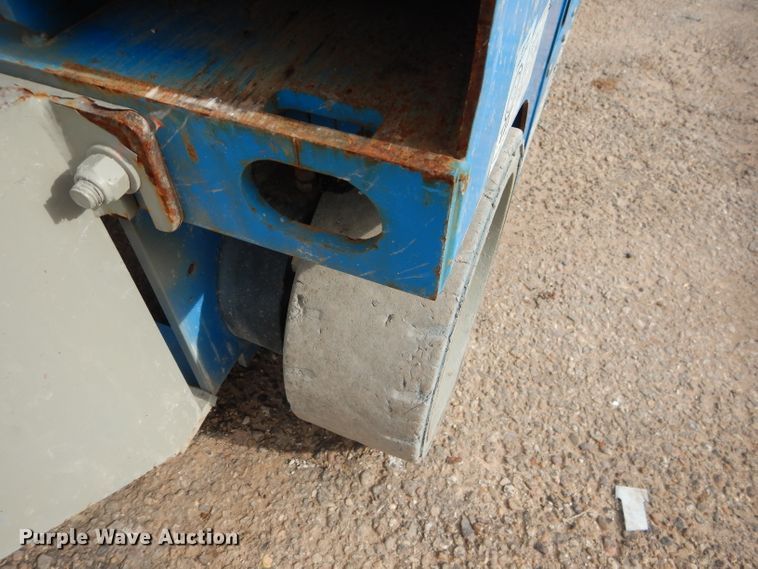 image for item GC9208 2012 Genie GS-1930  scissor lift