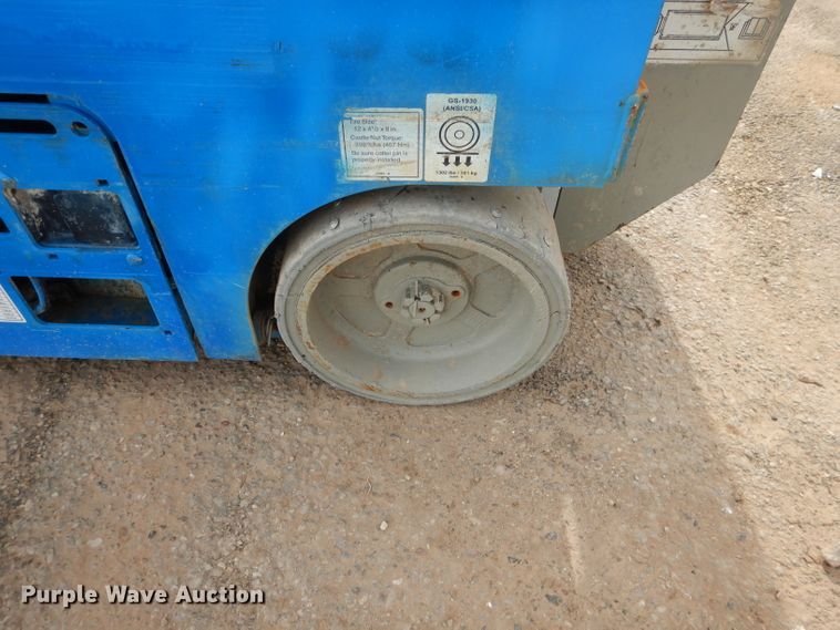 image for item GC9208 2012 Genie GS-1930  scissor lift