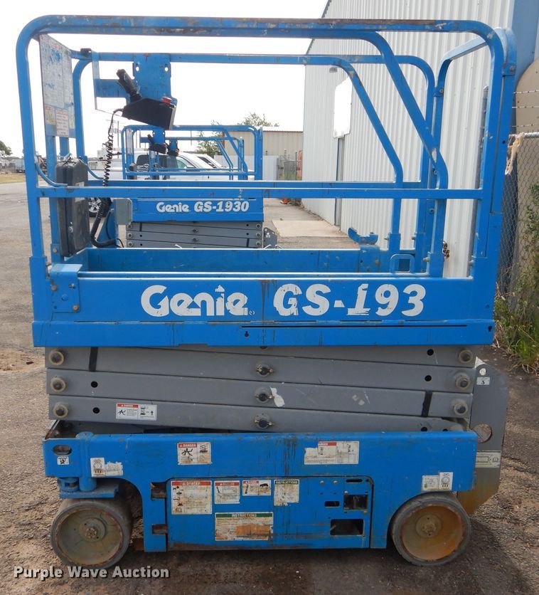 image for item GC9209 2012 Genie GS-1930  scissor lift