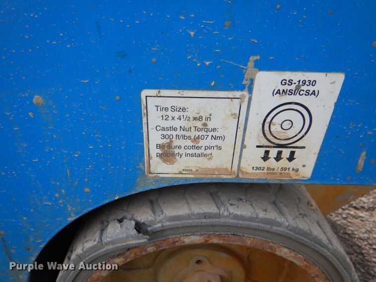 image for item GC9209 2012 Genie GS-1930  scissor lift