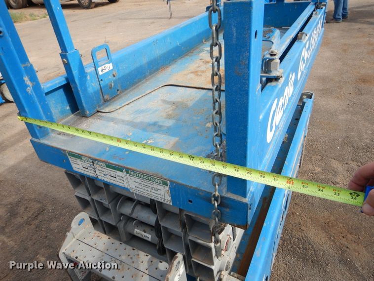 image for item GC9209 2012 Genie GS-1930  scissor lift