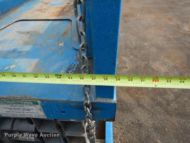 image for item GC9209 2012 Genie GS-1930  scissor lift