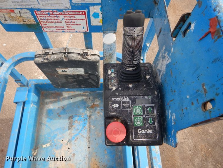 image for item GC9209 2012 Genie GS-1930  scissor lift