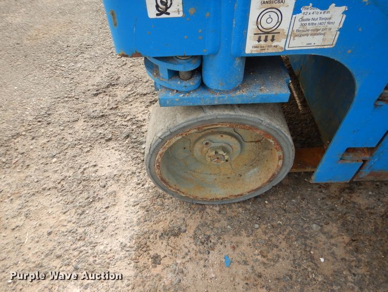 image for item GC9209 2012 Genie GS-1930  scissor lift