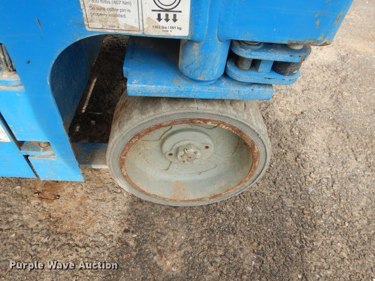 image for item GC9209 2012 Genie GS-1930  scissor lift