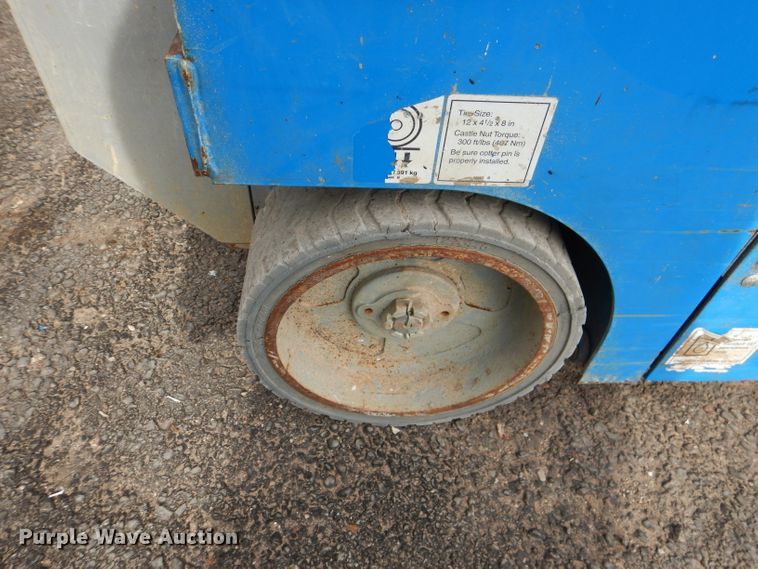 image for item GC9209 2012 Genie GS-1930  scissor lift