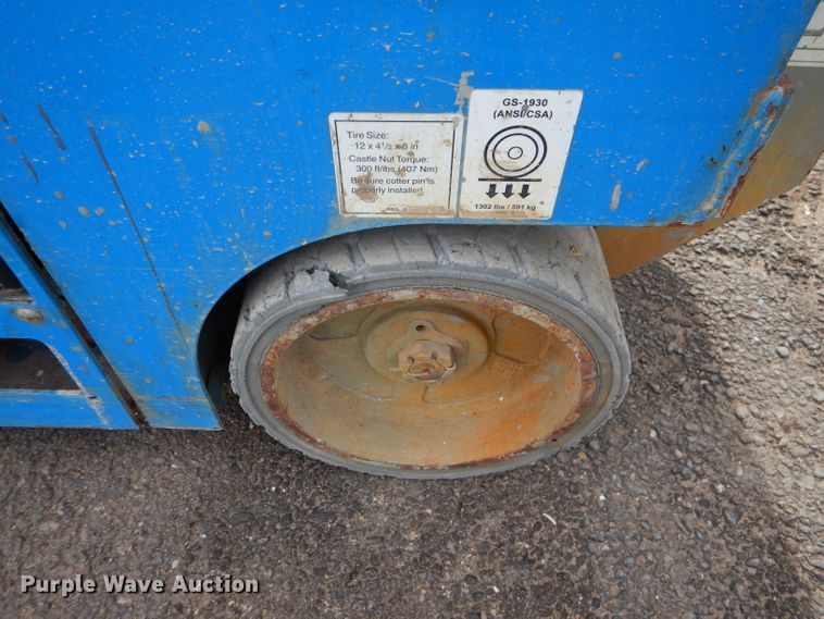 image for item GC9209 2012 Genie GS-1930  scissor lift