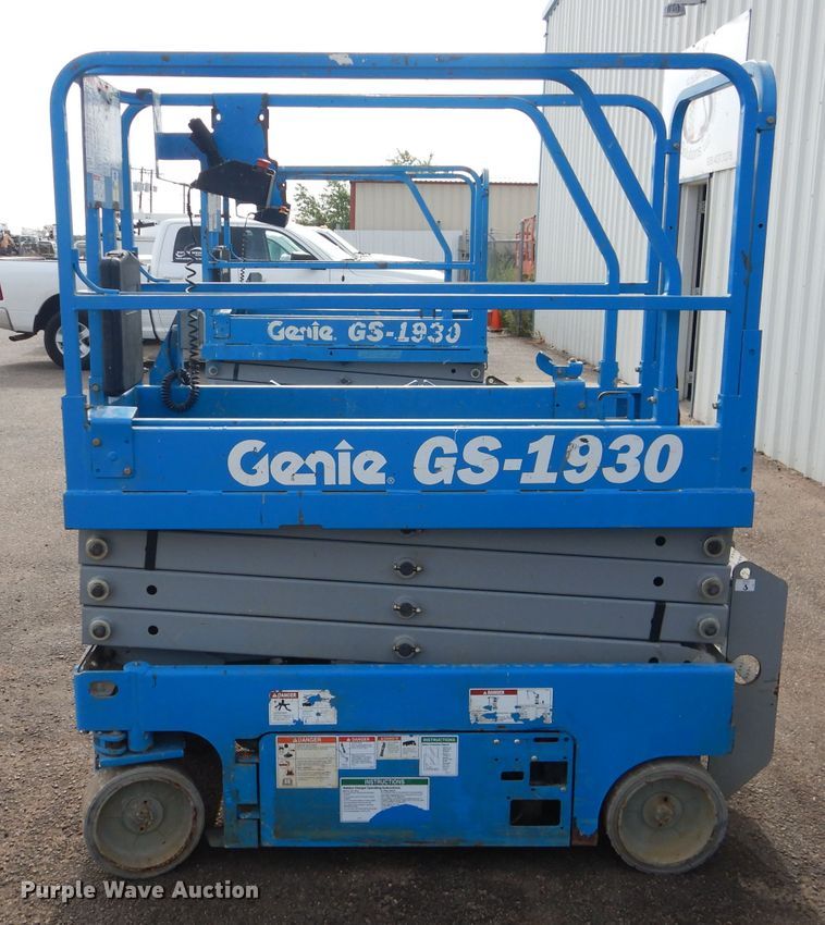 image for item GC9210 2012 Genie GS-1930  scissor lift